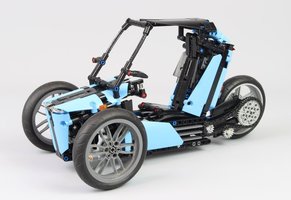 Набор LEGO MOC-12718 Leaning Tricycle