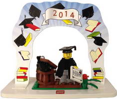 Набор LEGO Classic Minifigure Graduation Set