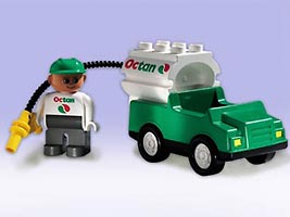 Набор LEGO Большой бензовоз