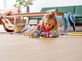 Набор LEGO Радужный автобус Троллей