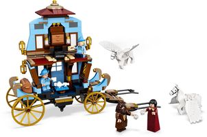Набор LEGO Карета школы Шармбатон: приезд в Хогвартс