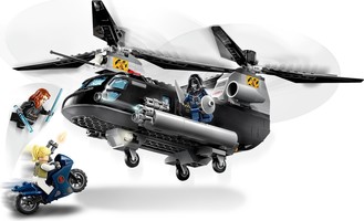 Набор LEGO Black Widow's Helicopter Chase
