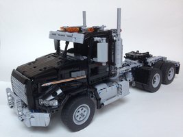 Набор LEGO Mack Granite GU813