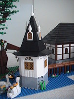Набор LEGO Замок с домом и старым деревом