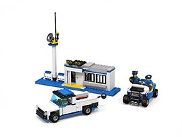 Набор LEGO Конвой на пикапе