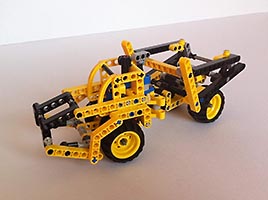 Набор LEGO Грузовик для сложных природных условий Вольво A25E