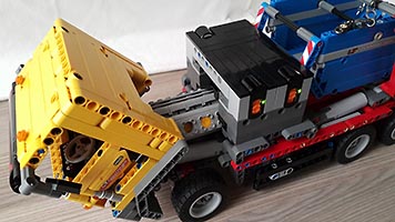 Набор LEGO Контейнеровоз - с мотором и на р/у