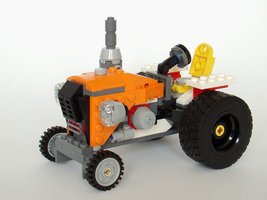 Набор LEGO Оранжевый трактор