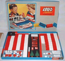 Набор LEGO 708-2 Средний базовый набор (плоская коробка)